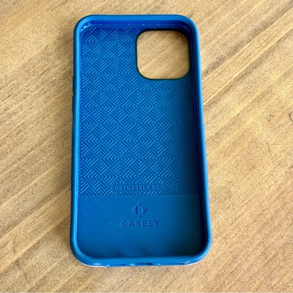 CASELY iPhone 12 Pro Max bold MagSafe case Friday Kahlo